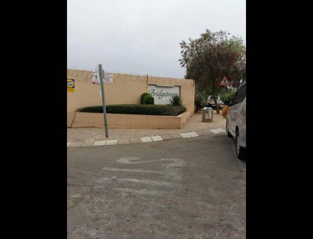 2 BEDROOM PROPERTY TO RENT IN BLOUBOSRAND